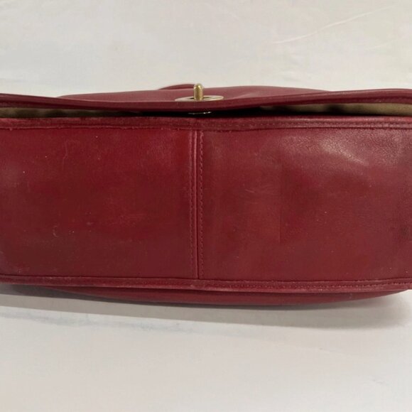 SOLD! Coach Vintage Legacy Crescent Flap Saddle Hobo Leather Shoulder Bag 9718 - Picture 5 of 10
